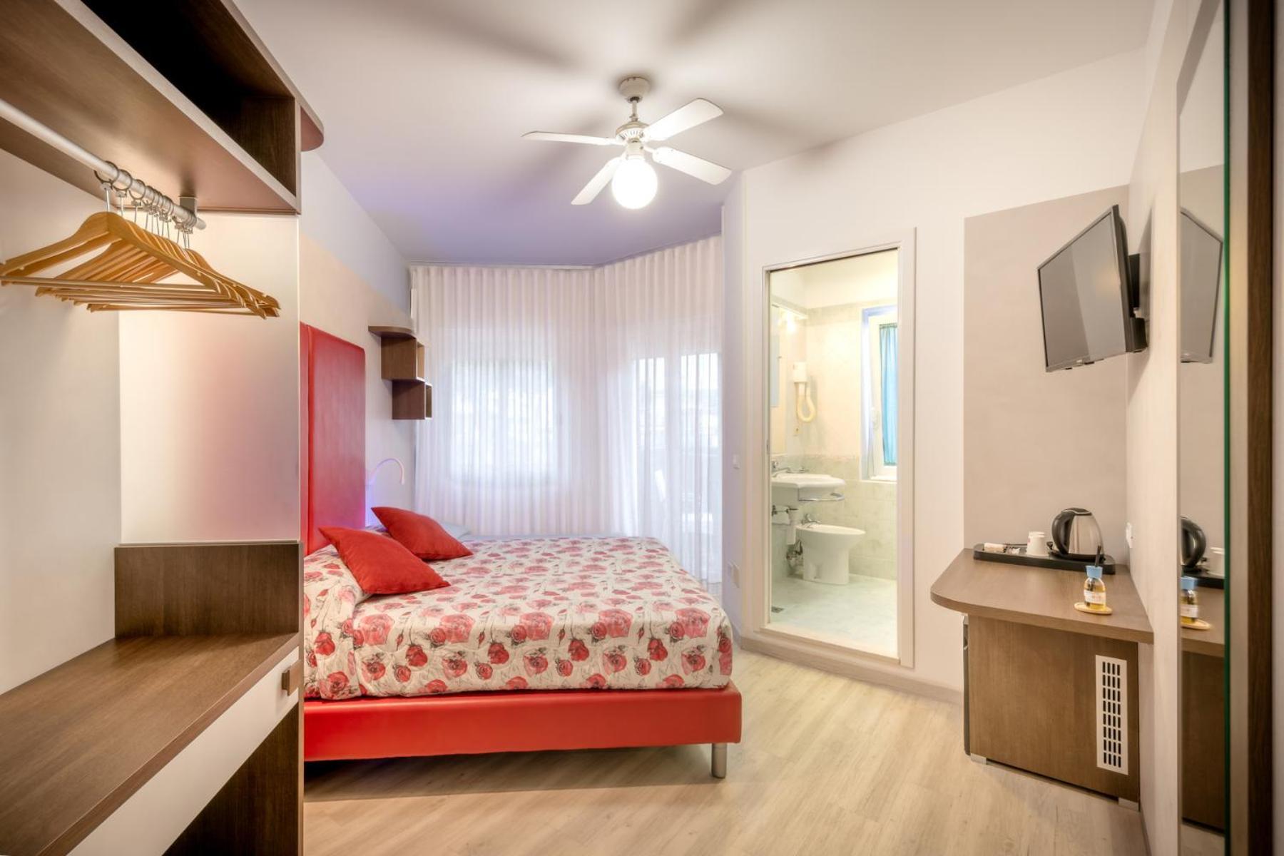 Hotel All'Orologio 3 Stelle Superior Caorle Exterior photo