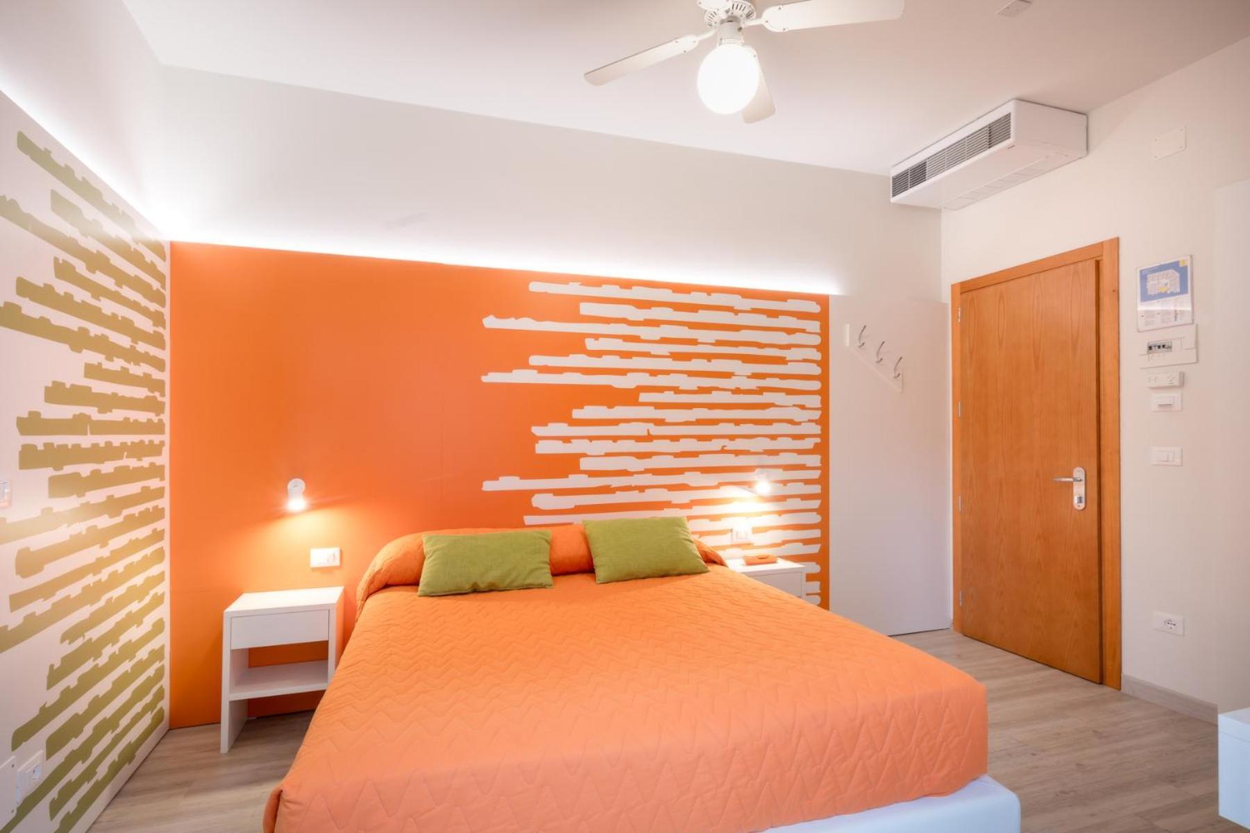 Hotel All'Orologio 3 Stelle Superior Caorle Exterior photo
