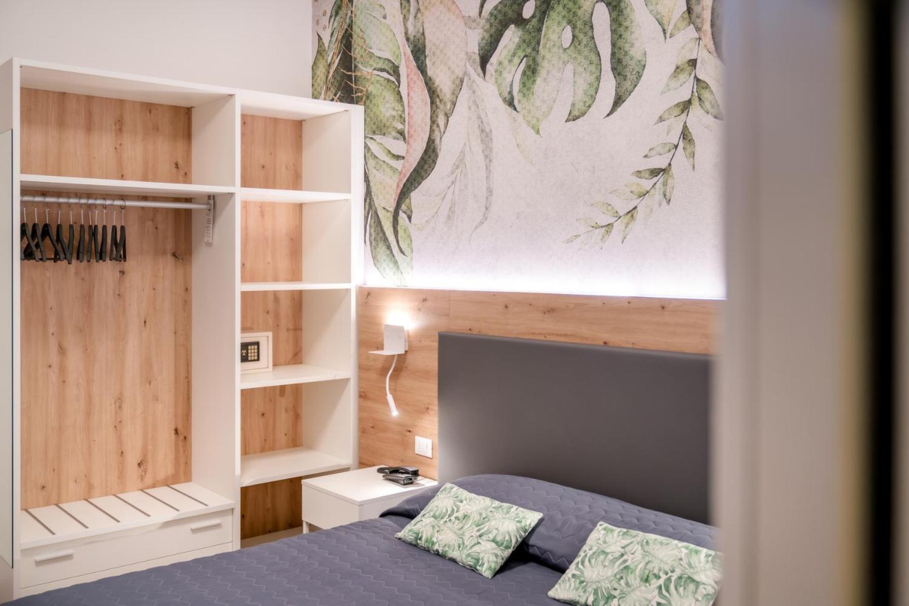 Hotel All'Orologio 3 Stelle Superior Caorle Exterior photo
