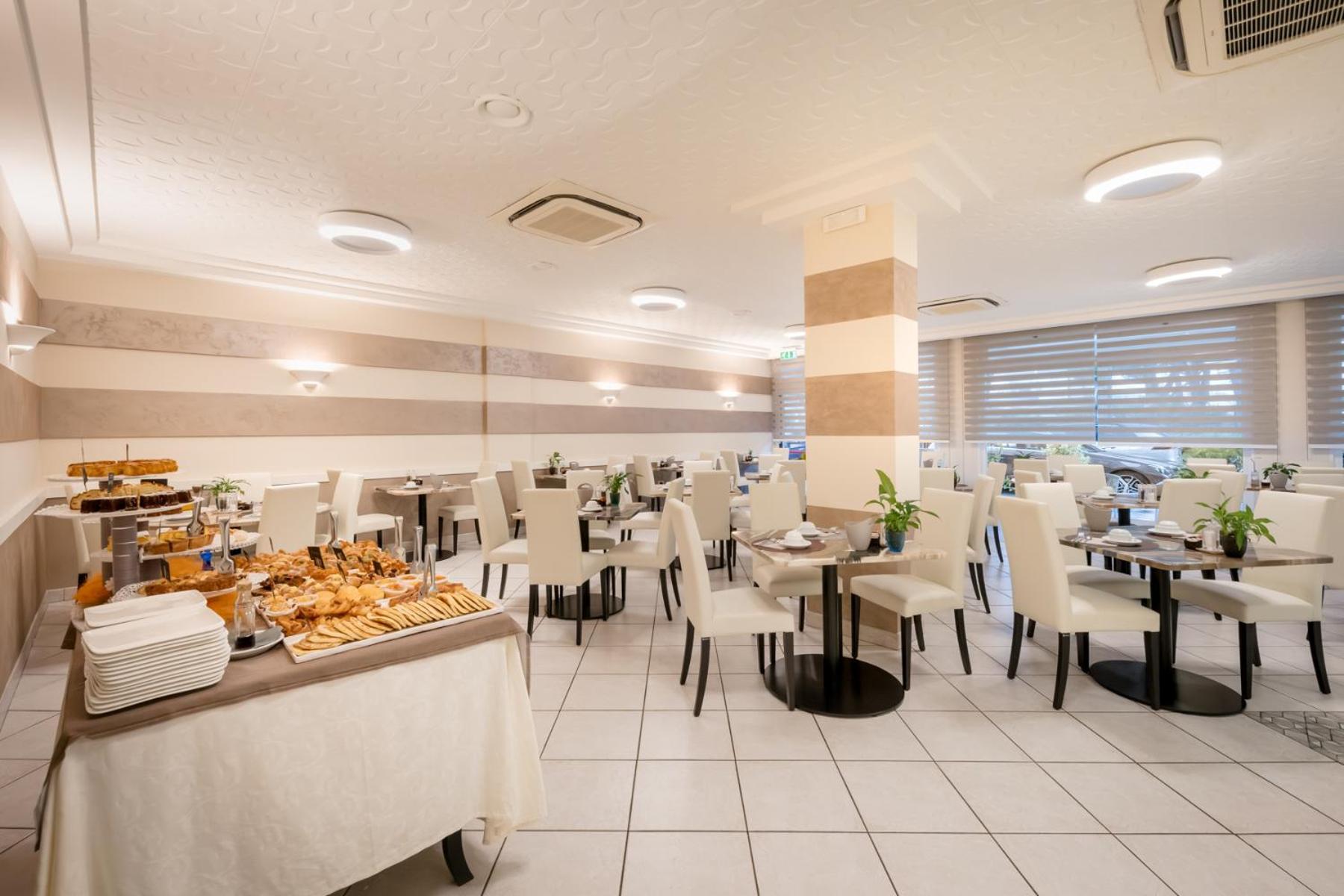 Hotel All'Orologio 3 Stelle Superior Caorle Exterior photo