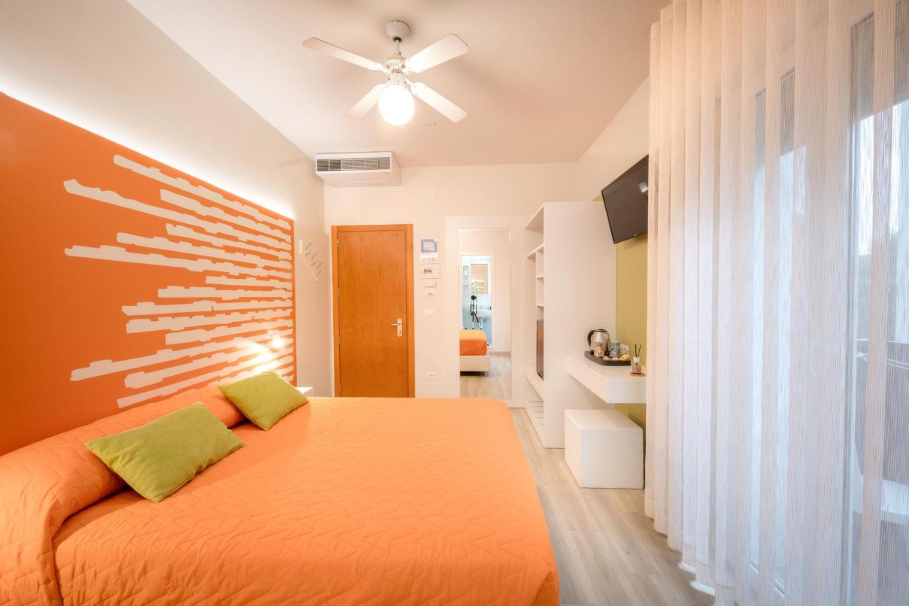 Hotel All'Orologio 3 Stelle Superior Caorle Exterior photo