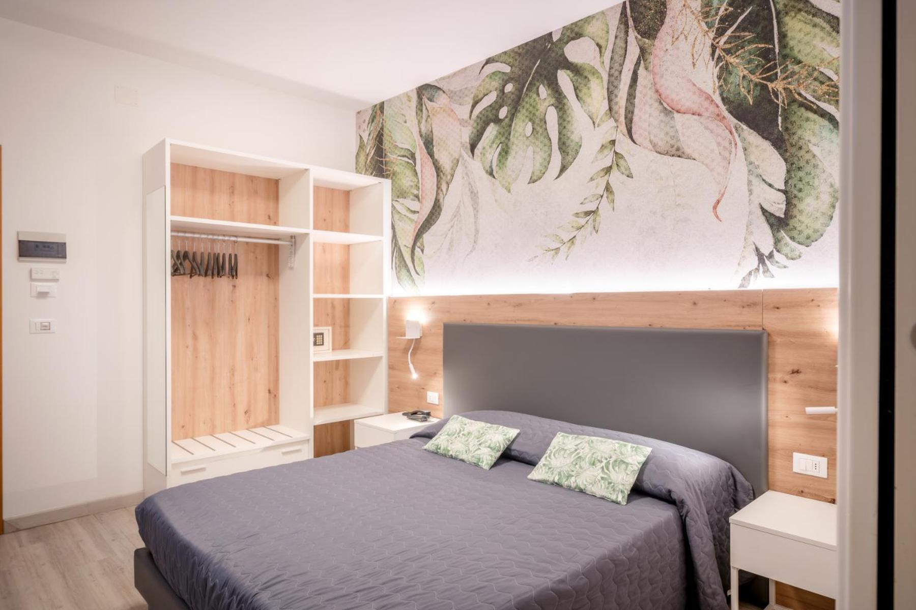 Hotel All'Orologio 3 Stelle Superior Caorle Exterior photo