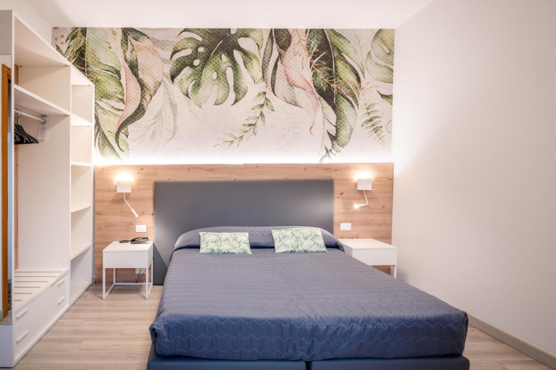 Hotel All'Orologio 3 Stelle Superior Caorle Exterior photo